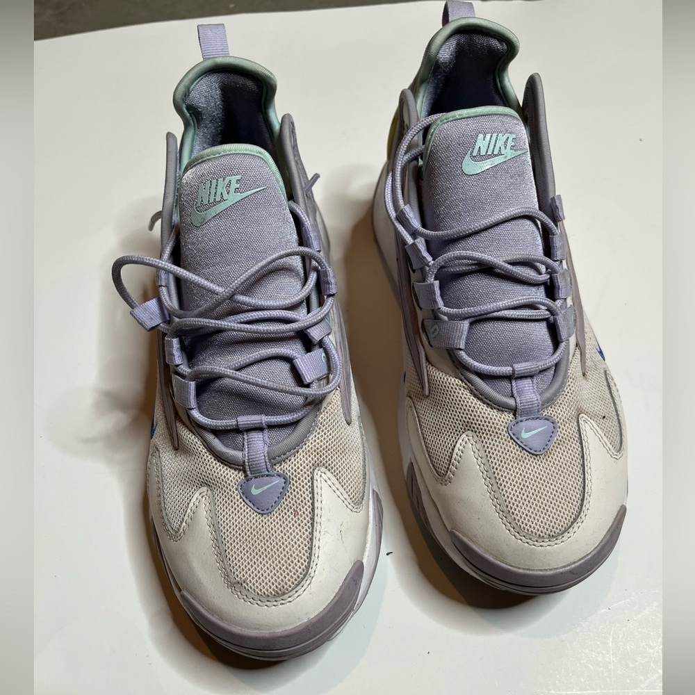 Nike Purple and Cream Athletic Shoes